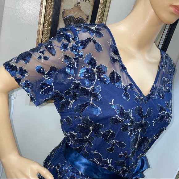 Tahari Arthur S. Levine NWT! Navy/Gold Floral Embroidery Sequins Blouse Size L - Picture 7 of 17